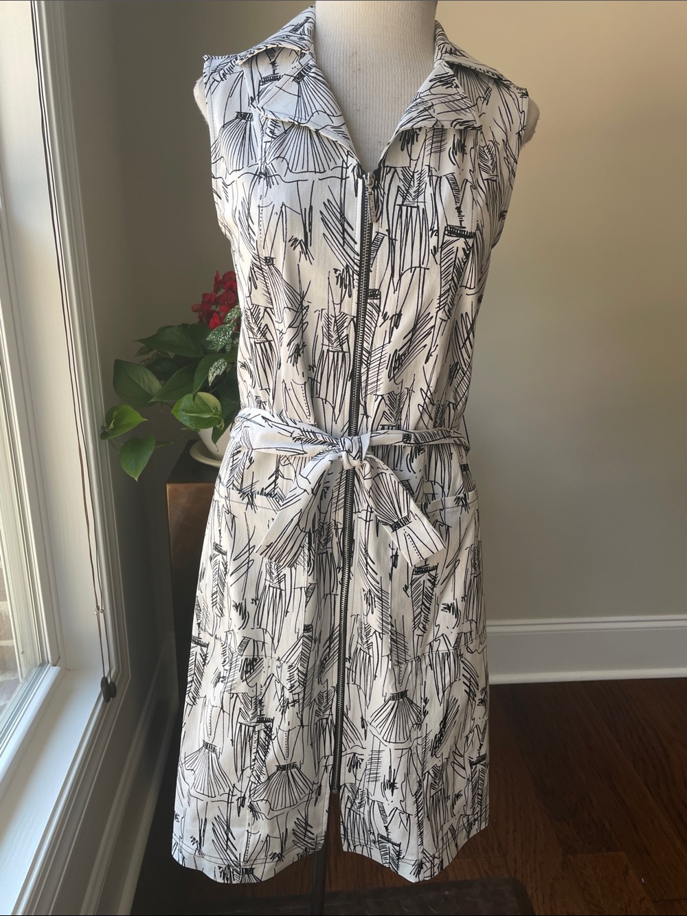 Tracy Reese Black and White Sleeveless Zip-Front Midi Dress